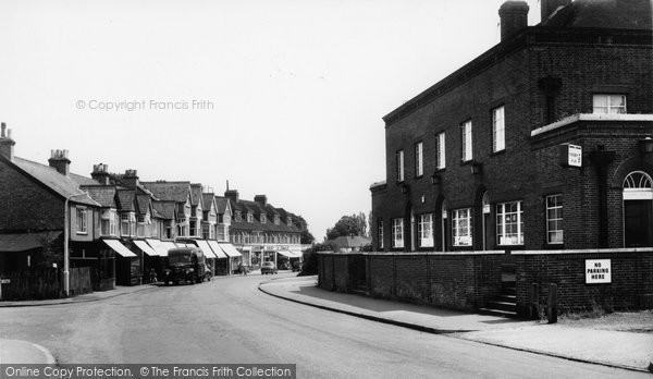 Photo of Farnborough, High Street c.1965