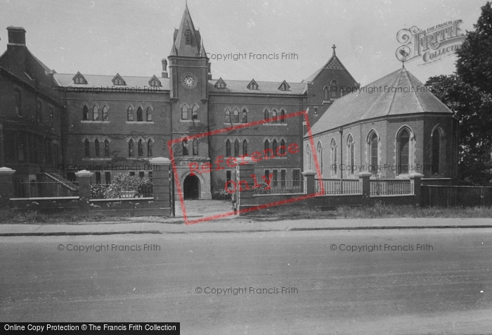 Photo Of Farnborough Hillside Convent College 1924 Photo Of Farnborough Hillside Convent College 1924