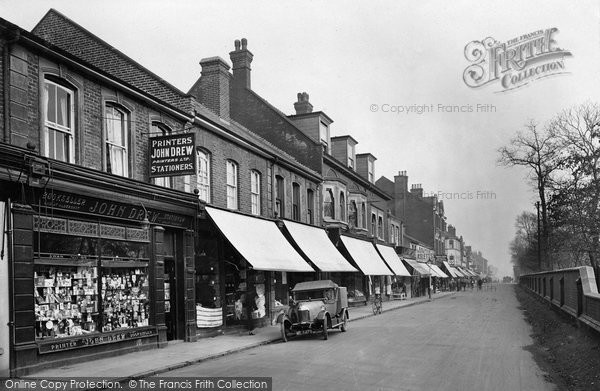Photo of Farnborough, Lynchford Road c.1925