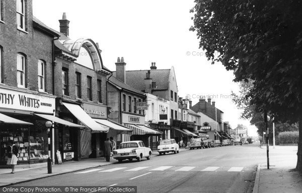 Photo of Farnborough, Lynchford Road c.1965