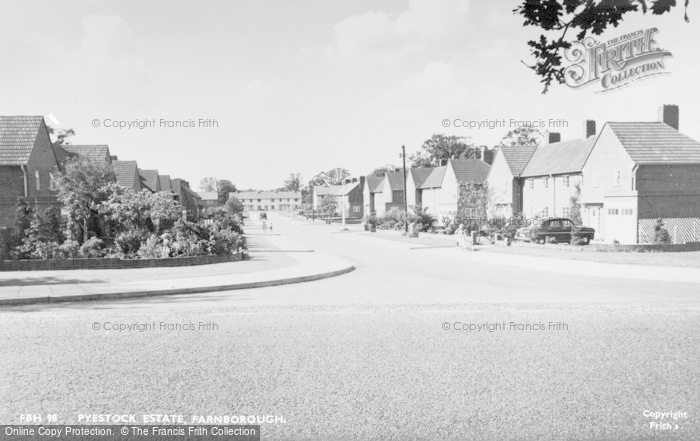 Photo of Farnborough, Pyestock Estate c.1960