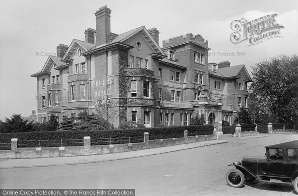 Photo of Farnborough, Queen's Hotel 1925