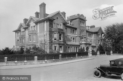 Queen's Hotel 1925, Farnborough