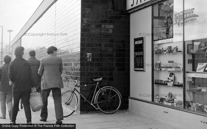 Photo of Farnborough, Queensmead Shopping Centre, Jarmans 1962