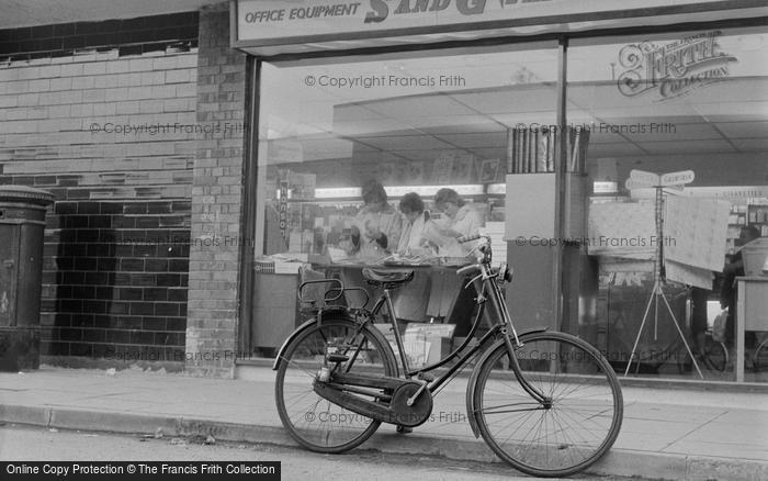 Photo of Farnborough, Queensmead Shopping Centre, S And G 1962
