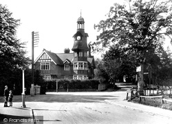 The Clock House 1921, Farnborough