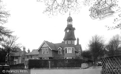 The Clock House 1927, Farnborough