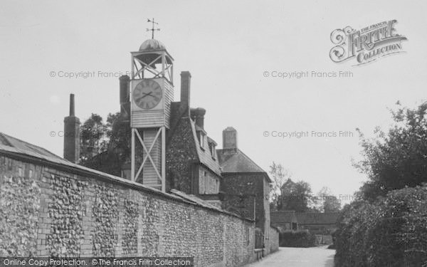 Photo of Farnborough, The Clock House c.1950