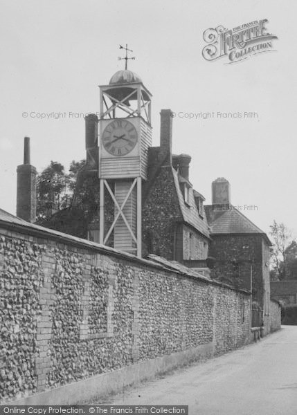 Photo of Farnborough, The Clock House c.1950