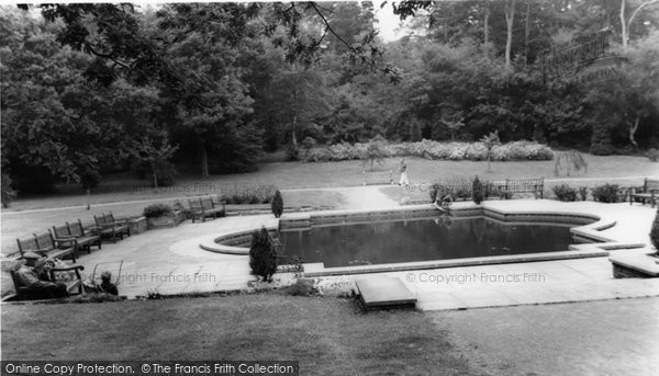Photo of Farnborough, The Park c.1965