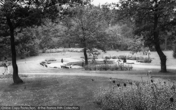 Photo of Farnborough, The Park c.1965