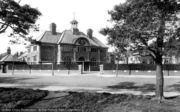 Photo of Farnborough, The Town Hall 1923