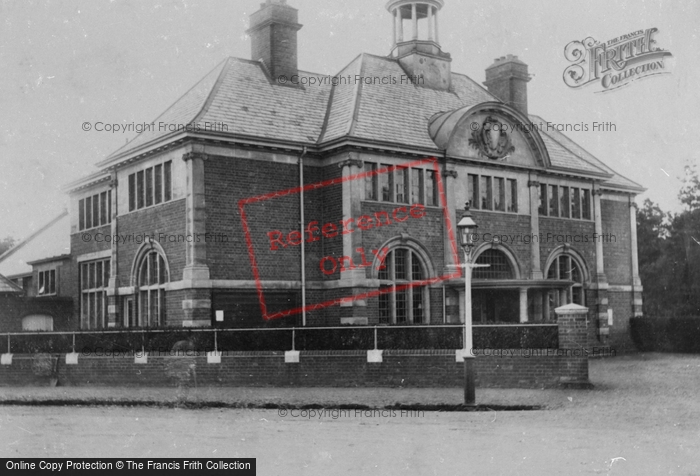 Photo of Farnborough, Town Hall 1905