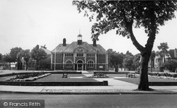 Town Hall Gardens c.1955, Farnborough
