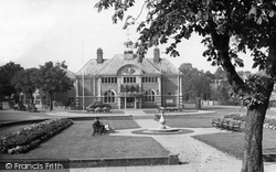 Town Hall Gardens c.1960, Farnborough