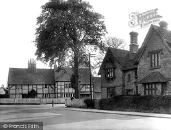 Ye Olde Farmhouse 1927, Farnborough