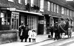 People By The Shops 1905, Farncombe
