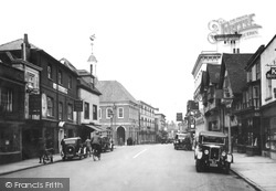 1932, Farnham