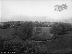 1933, Farnham