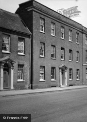Bethure House 1952, Farnham