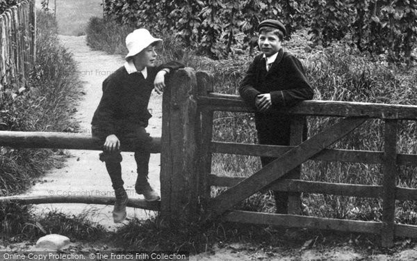 Photo of Farnham, Boys In The Hop Gardens 1904