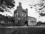 Castle, Fox's Tower 1933, Farnham