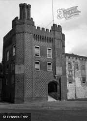 Castle, Fox's Tower 1951, Farnham