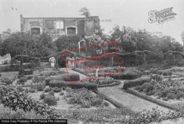 Photo of Farnham, Castle Keep And Gardens 1924