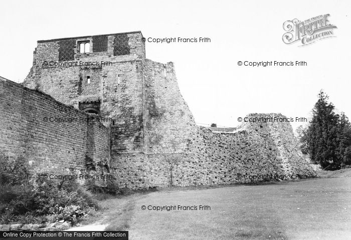 Photo of Farnham, Castle Keep c.1965
