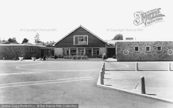 Photo of Farnham Common, County Primary School c.1965