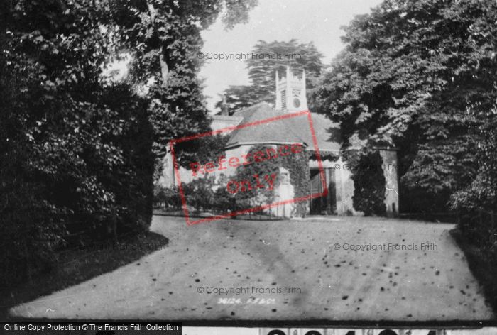 Photo of Farnham, Entrance To Castle 1895