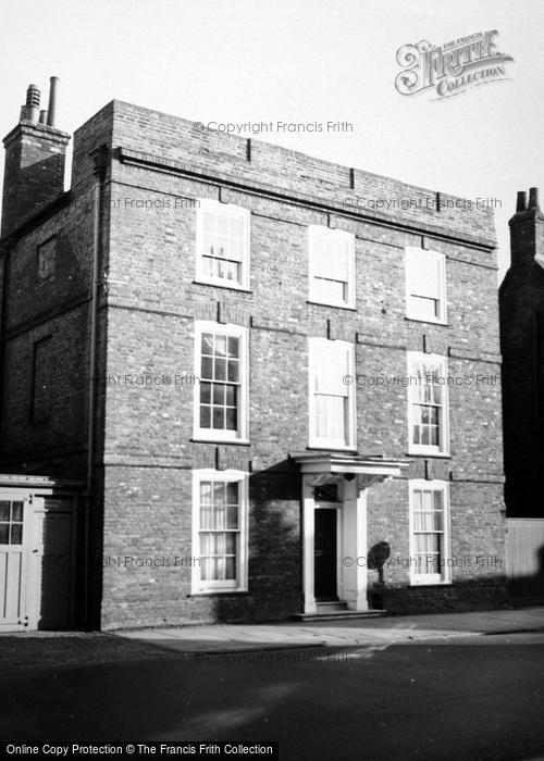 Photo of Farnham, Georgian House c.1950