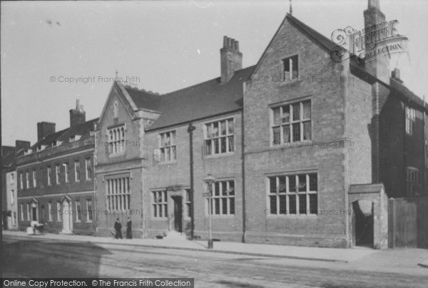 Photo of Farnham, Girls Grammar School 1904