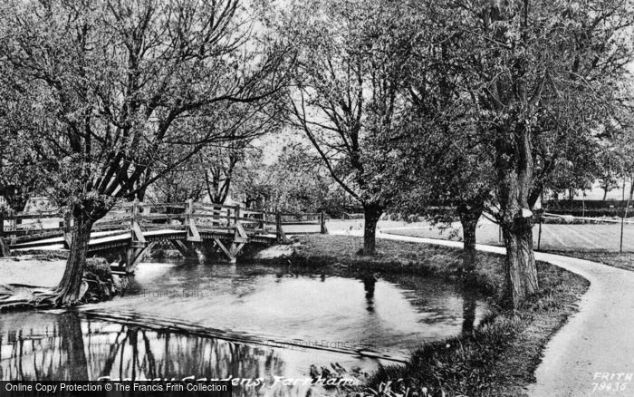 Photo of Farnham, Gostrey Gardens 1927