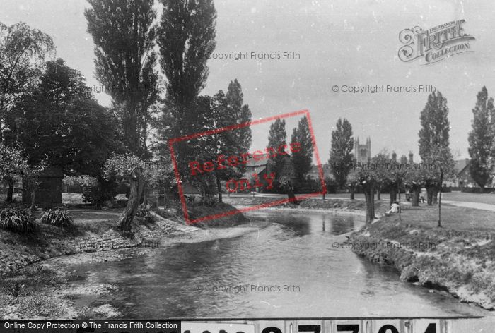 Photo of Farnham, Gostrey Gardens 1936