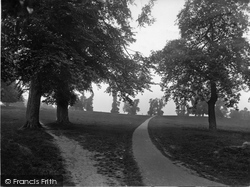 Park 1934, Farnham