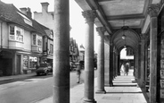 The Colonnade 1936, Farnham