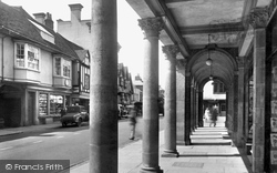 The Colonnade 1936, Farnham