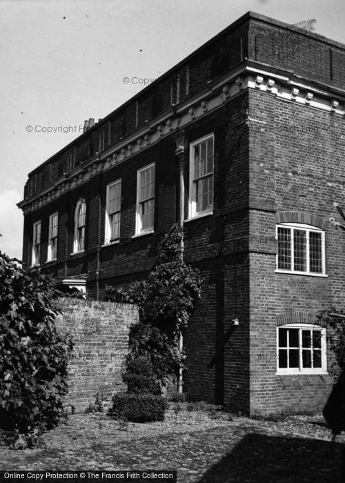 Photo of Farnham, The Grange c.1950