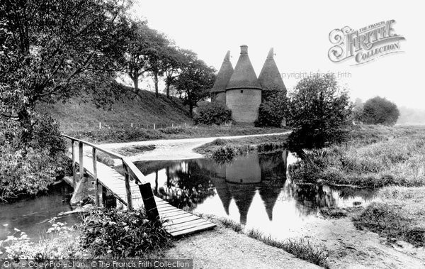 Photo of Farnham, The Old Hop Kilns 1934