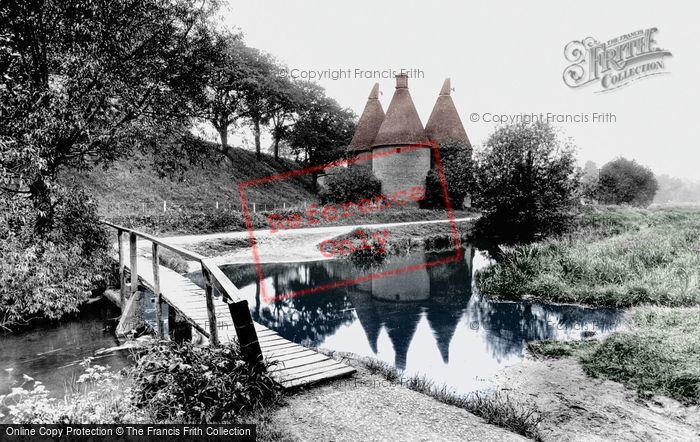Photo of Farnham, The Old Hop Kilns 1934