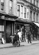 Tigwell Newsagent 1913, Farnham