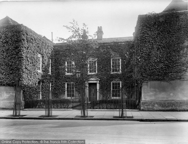 Photo of Farnham, Vernon House 1929