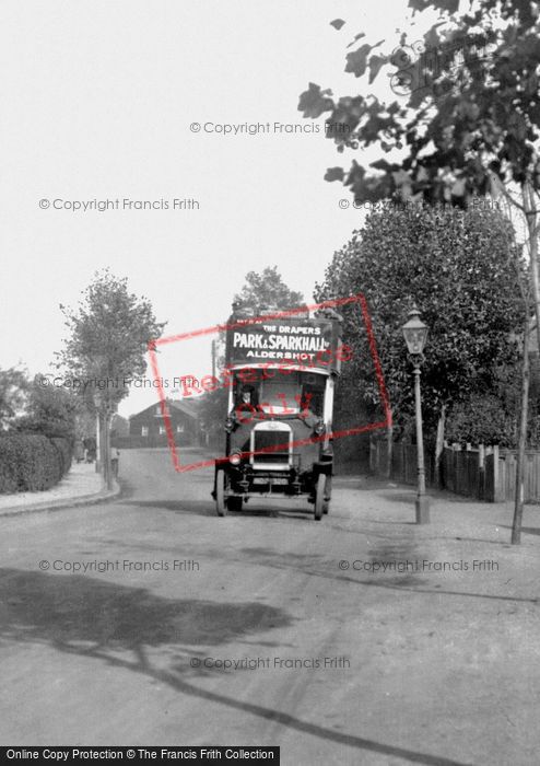 Photo of Farnham, Vintage Bus 1918