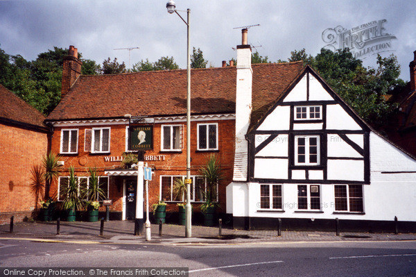 Photo of Farnham, William Cobbett Pub 2004