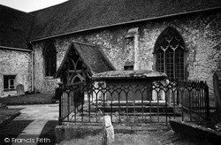 William Cobbett's Grave, St Andrew's Church 2004, Farnham