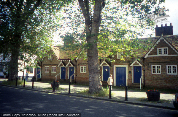 Photo of Farnham, Windsor Almshouses 2004