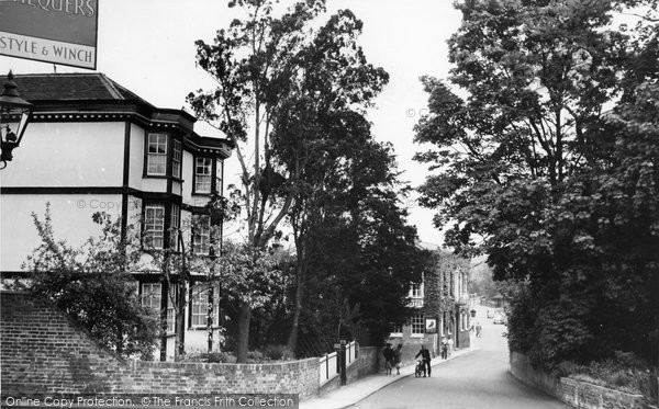 Photo of Farningham, High Street, White House And Lion Hotel c.1955