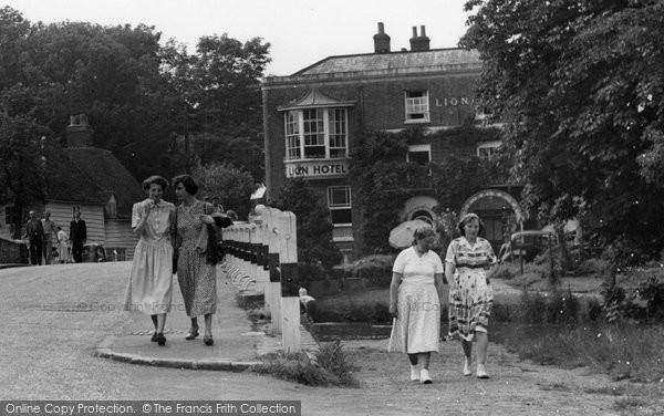 Photo of Farningham, Ladies And The Lion Hotel c.1955