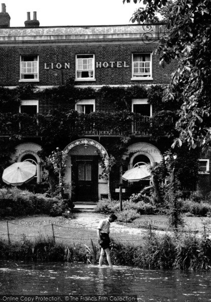 Photo of Farningham, Lion Hotel, Splashing In The Darent  c.1955